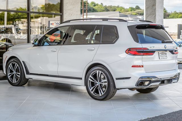 Used 2024 BMW X7 xDrive40i w/ Executive Package AWD/4WD image 7