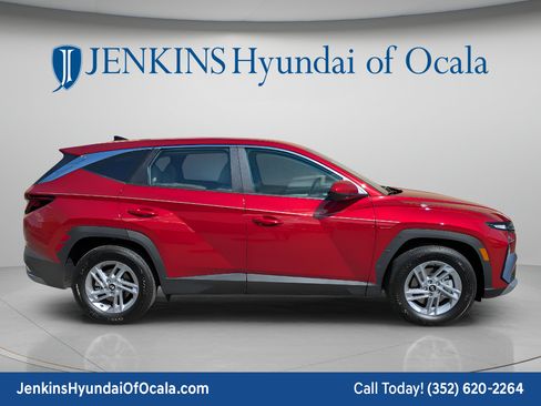 Certified 2026 Hyundai Tucson SE FWD image 2
