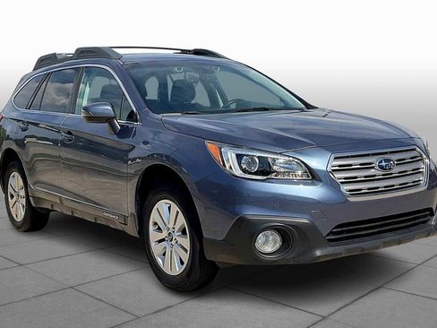 Used 2017 Subaru Outback 2.5i Premium image 2