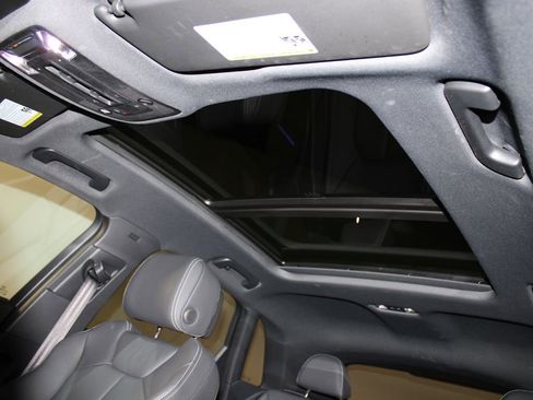 Certified 2022 Audi Q3 2.0T Premium Plus w/ Premium Plus Package image 5