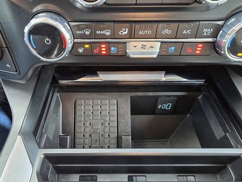 Used 2023 Ford F250 Lariat w/ Chrome Package image 30