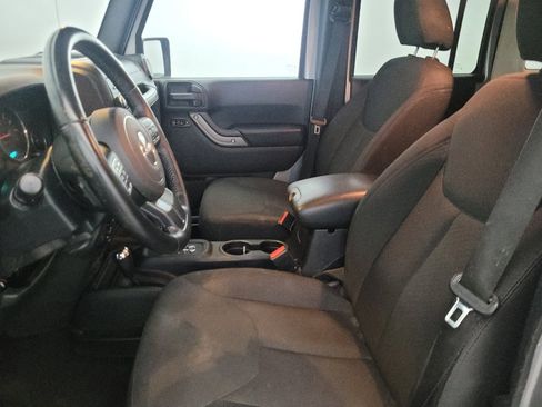 Used 2018 Jeep Wrangler Unlimited Sport S image 17