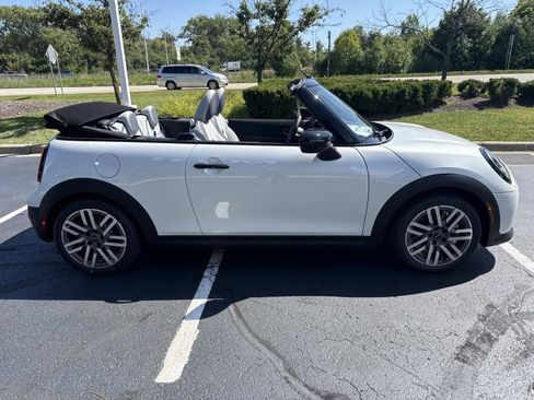 New 2026 MINI Cooper S FWD image 4