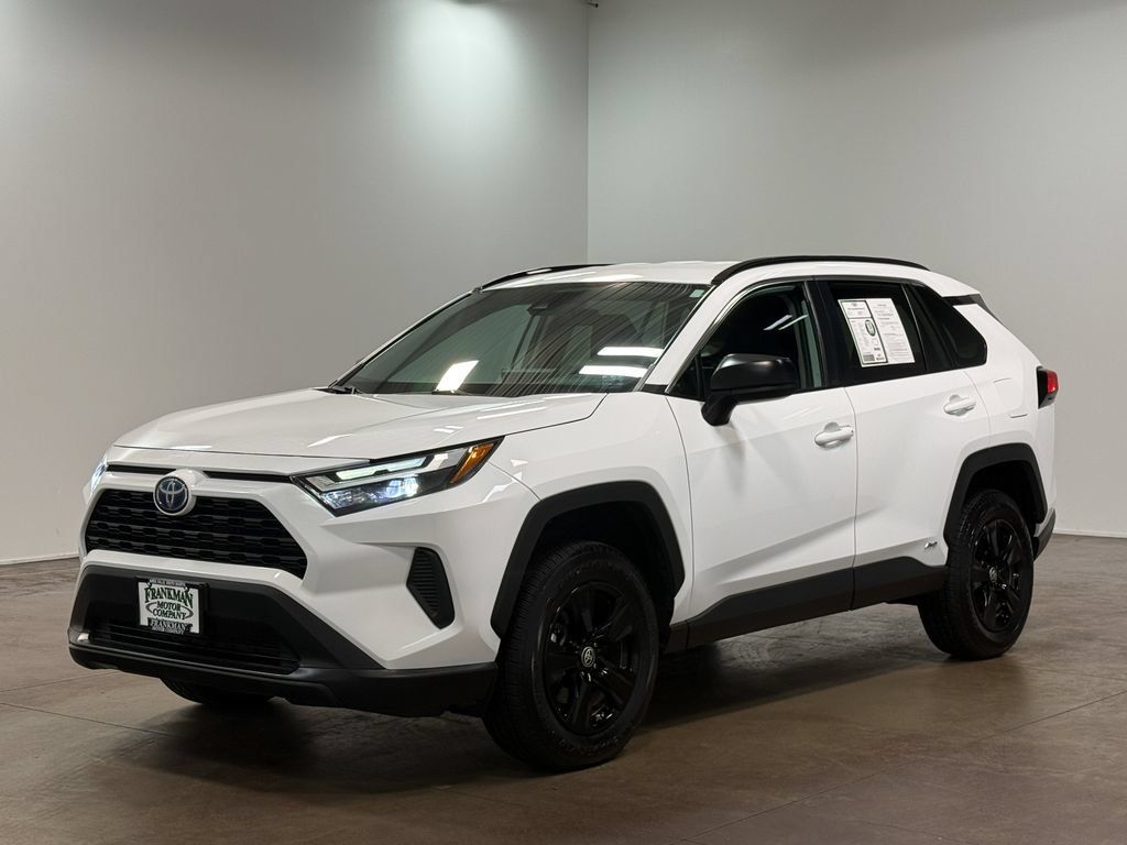 Used 2023 Toyota RAV4 LE AWD/4WD image 7