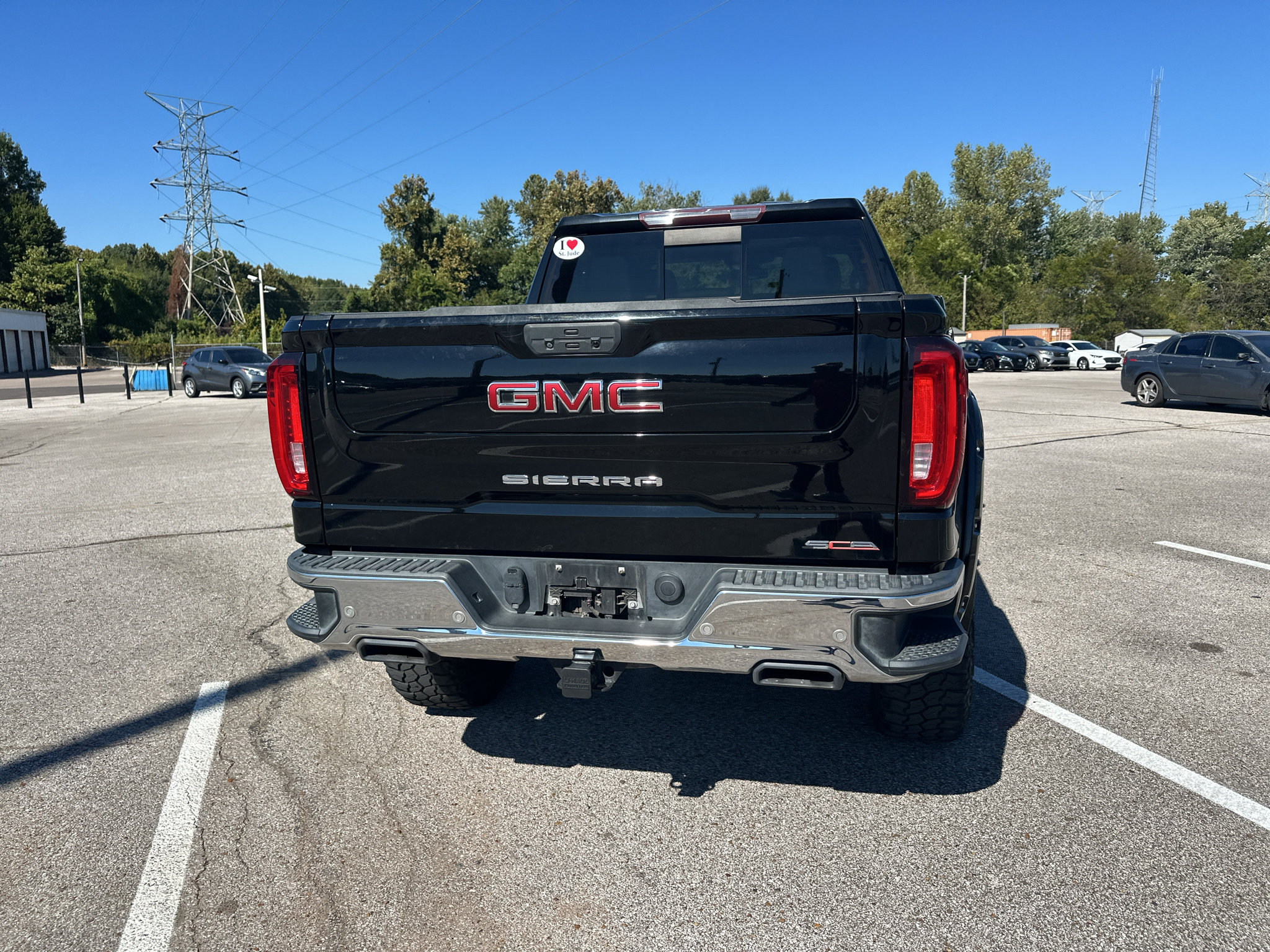 Used 2019 GMC Sierra 1500 SLT w/ SLT Premium Plus Package AWD/4WD image 15