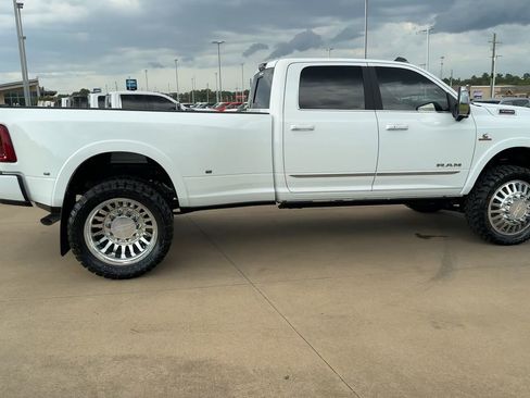 New 2025 RAM 3500 Limited image 9