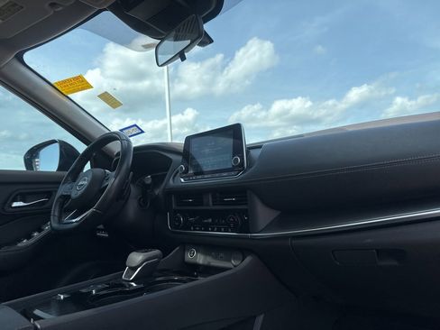 Certified 2023 Nissan Rogue SV w/ SV Premium B Package FWD image 25