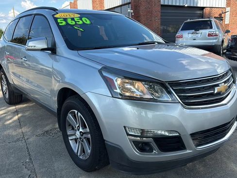 Used 2016 Chevrolet Traverse LT FWD image 7
