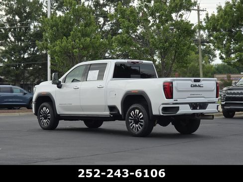 Used 2024 GMC Sierra 2500 Denali Ultimate AWD/4WD image 5