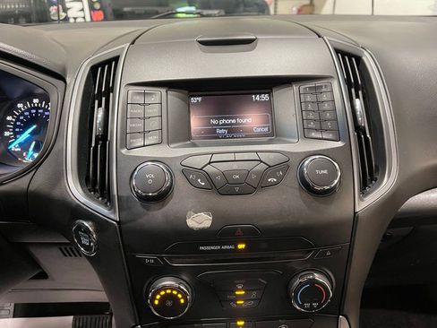 Used 2018 Ford Edge SE image 14