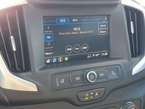 Used 2023 GMC Terrain SLE w/ Driver Convenience Package image 16