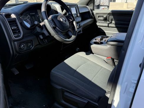 Used 2024 RAM 3500 Tradesman w/ Chrome Appearance Group image 3