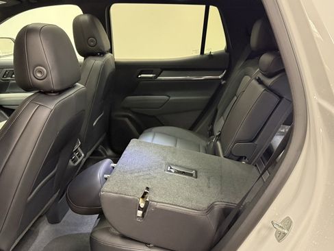 New 2026 GMC Terrain AT4 w/ LPO, Black Badging Package image 21