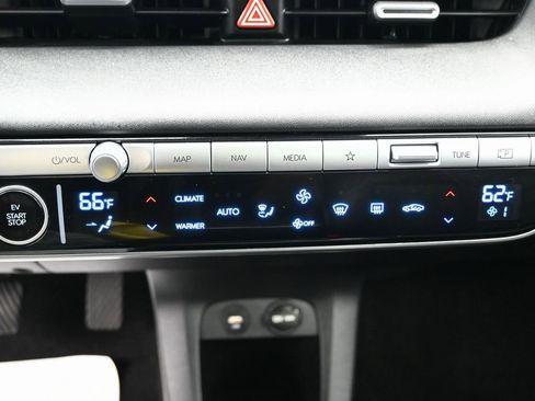 Used 2024 Hyundai Ioniq 5 Limited image 32