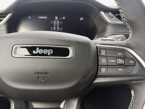 New 2025 Jeep Grand Cherokee Laredo X w/ Luxury Tech Group I image 26