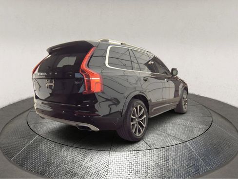 Used 2018 Volvo XC90 T6 Momentum w/ Convenience Package AWD/4WD image 2