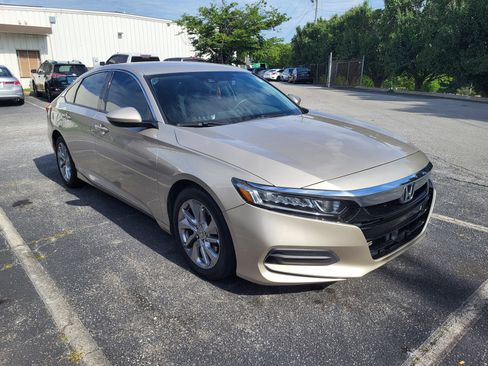 Used 2018 Honda Accord LX image 3