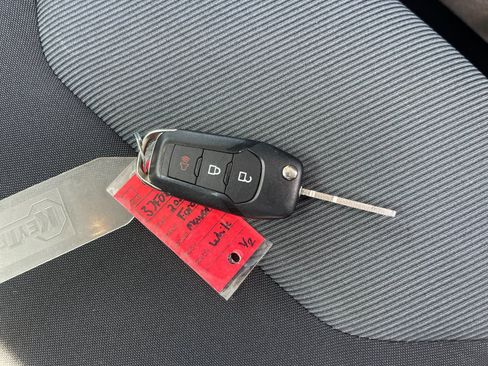 Used 2023 Ford Maverick XL FWD image 10