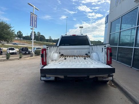 Used 2023 Ford F350 Lariat w/ Lariat Ultimate Package AWD/4WD image 7