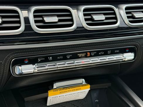 New 2025 Mercedes-Benz GLS 580 4MATIC image 32