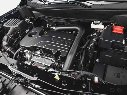 Used 2026 Chevrolet Equinox LT image 36