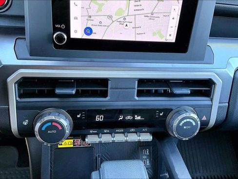 Used 2025 Toyota Tacoma TRD Off-Road w/ TRD Off Road Upgrade Package AWD/4WD image 26