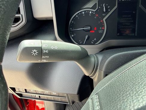 Used 2025 Toyota Tundra SR AWD/4WD image 28