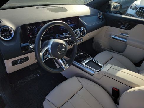 Certified 2025 Mercedes-Benz GLA 250 image 23