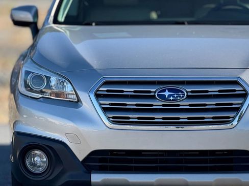 Used 2017 Subaru Outback 2.5i Limited image 11