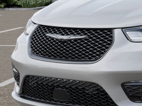 New 2026 Chrysler Pacifica Select w/ S Appearance Package image 11