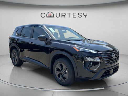 New 2026 Nissan Rogue SV FWD image 8