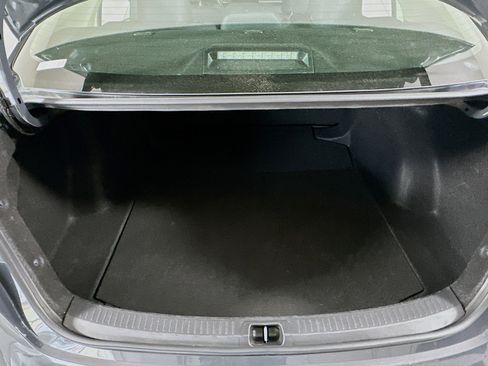 Used 2023 Toyota Corolla LE image 28