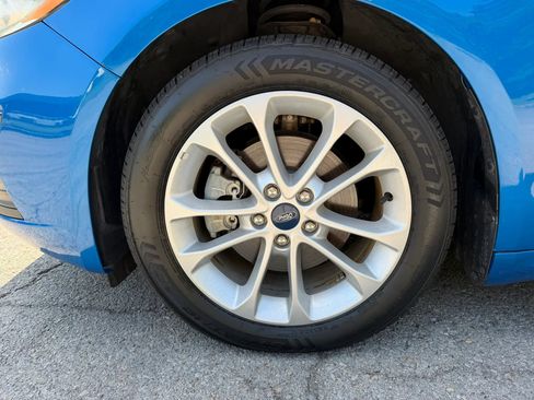 Used 2019 Ford Fusion SE FWD image 7
