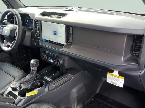 New 2025 Ford Bronco Big Bend AWD/4WD image 18