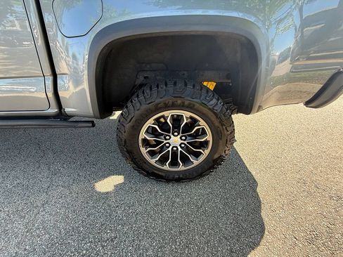 Used 2018 Chevrolet Colorado ZR2 AWD/4WD image 32