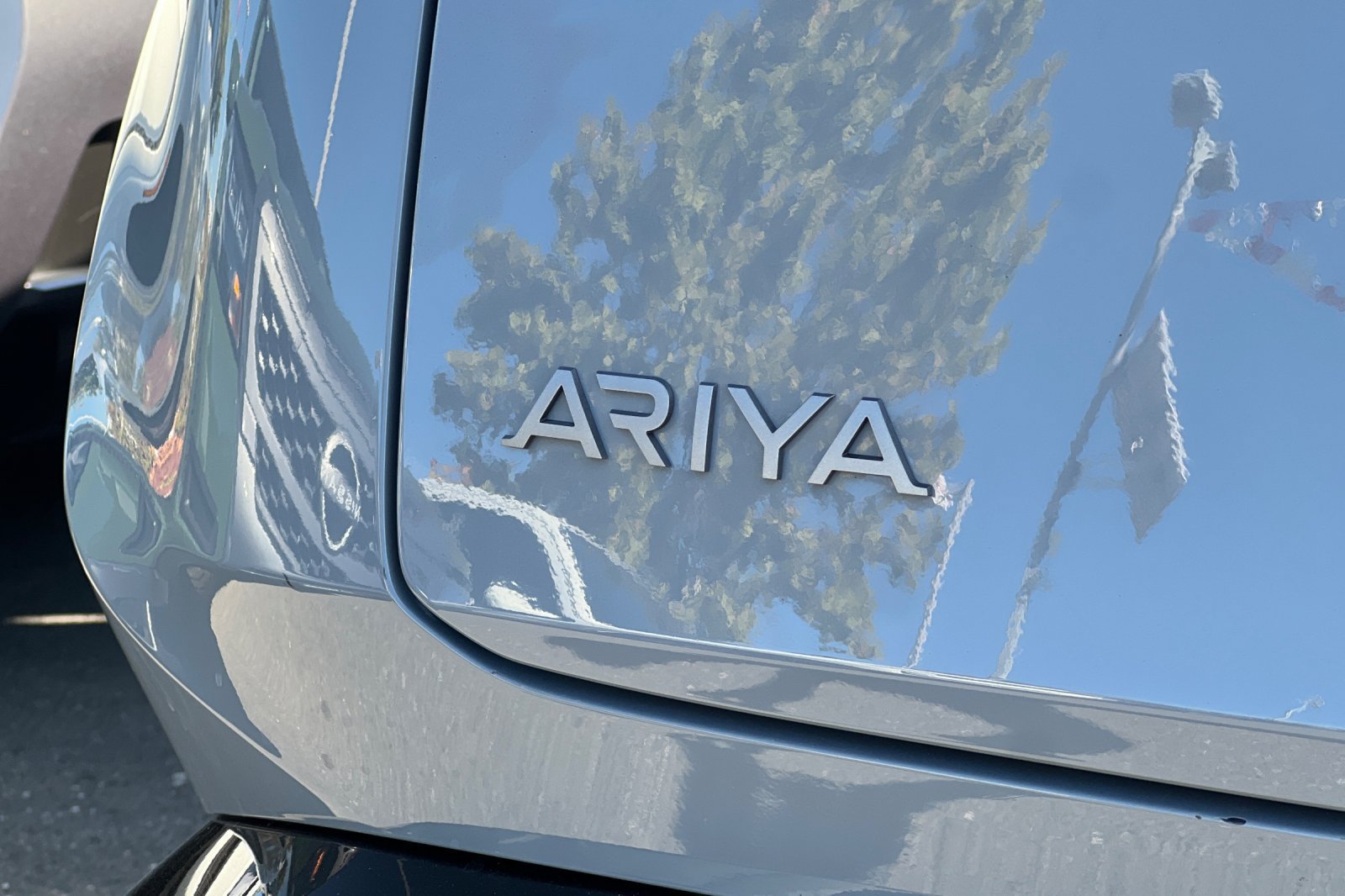 Certified 2023 Nissan Ariya FWD image 34