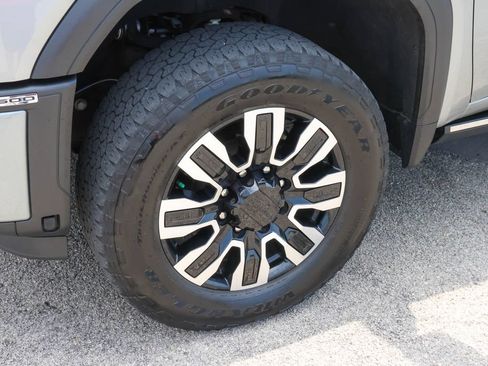 Used 2025 GMC Sierra 2500 Denali Ultimate AWD/4WD image 34