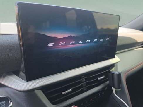 Used 2026 Ford Explorer ST-Line RWD image 15