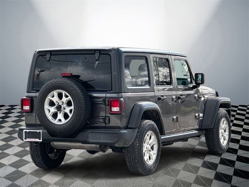 Used 2021 Jeep Wrangler Unlimited Islander image 5