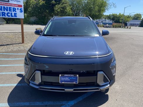 Certified 2025 Hyundai Kona Limited FWD image 8