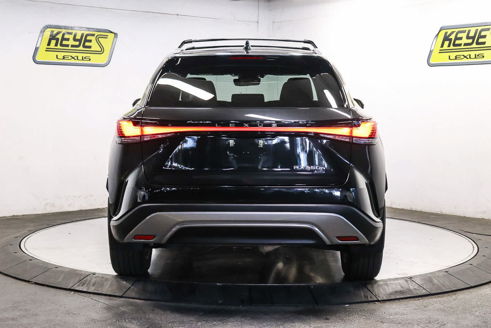 Used 2024 Lexus RX 350h w/ Convenience Package AWD/4WD image 5