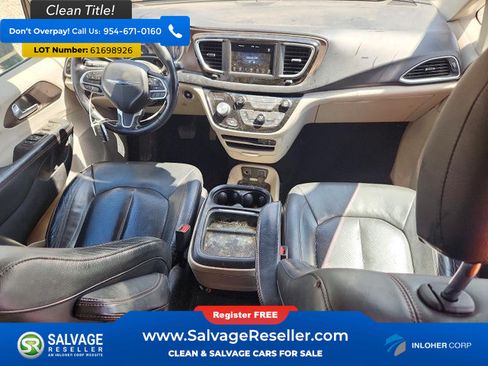 Used 2019 Chrysler Pacifica Touring-L FWD image 11