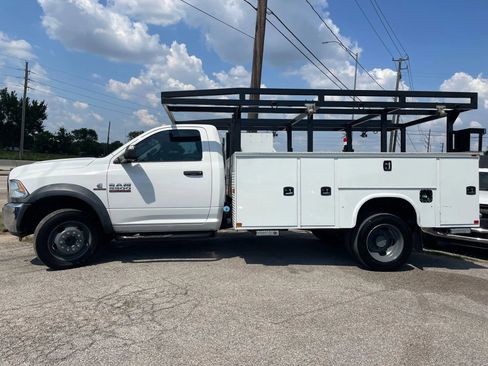 Used 2018 RAM 5500 Tradesman w/ Power & Remote Entry Group image 4