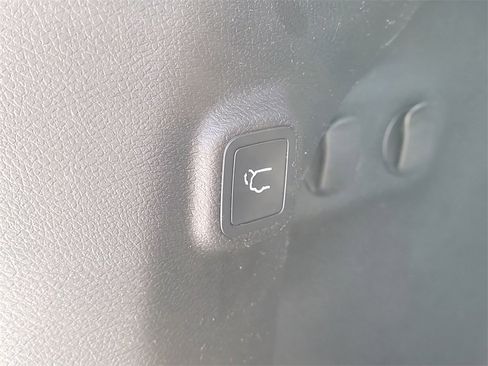 Certified 2020 Jeep Cherokee Trailhawk w/ Comfort/Convenience Group image 8