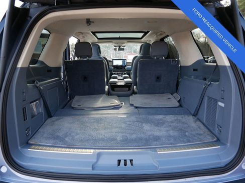 Used 2024 Lincoln Navigator Black Label AWD/4WD image 10