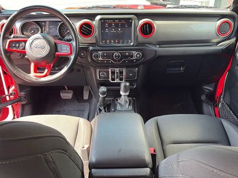 Used 2021 Jeep Wrangler Unlimited Sahara w/ Uconnect 4C Nav & Sound Group AWD/4WD image 12