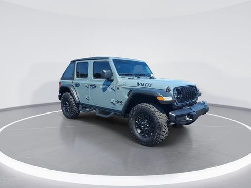 Used 2024 Jeep Wrangler Unlimited Sport AWD/4WD image 2