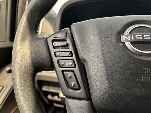 Used 2022 Nissan Frontier SV image 38