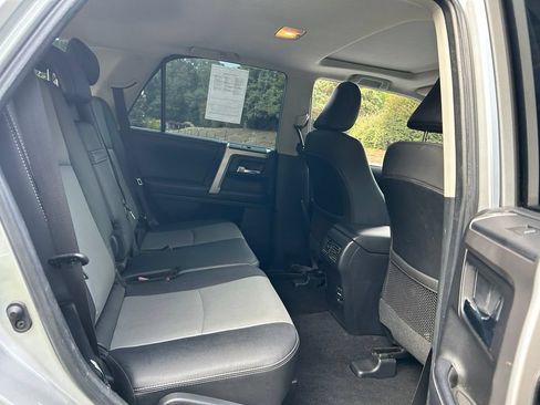 Used 2019 Toyota 4Runner SR5 Premium AWD/4WD image 48