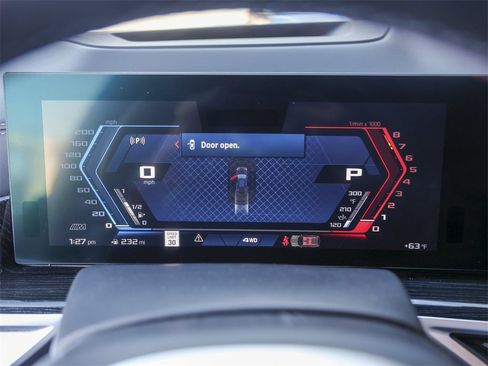 Used 2025 BMW X5 M Competition w/ Executive Package image 17